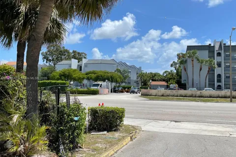 1750 N Congress Ave # 401, West Palm Beach FL 33401