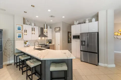 1273 SW 161st Ave, Pembroke Pines FL 33027