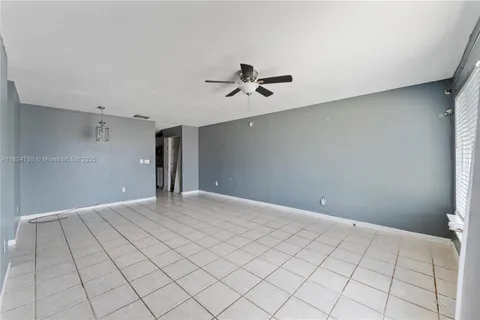 18602 NW 46th Ave, Miami Gardens FL 33055