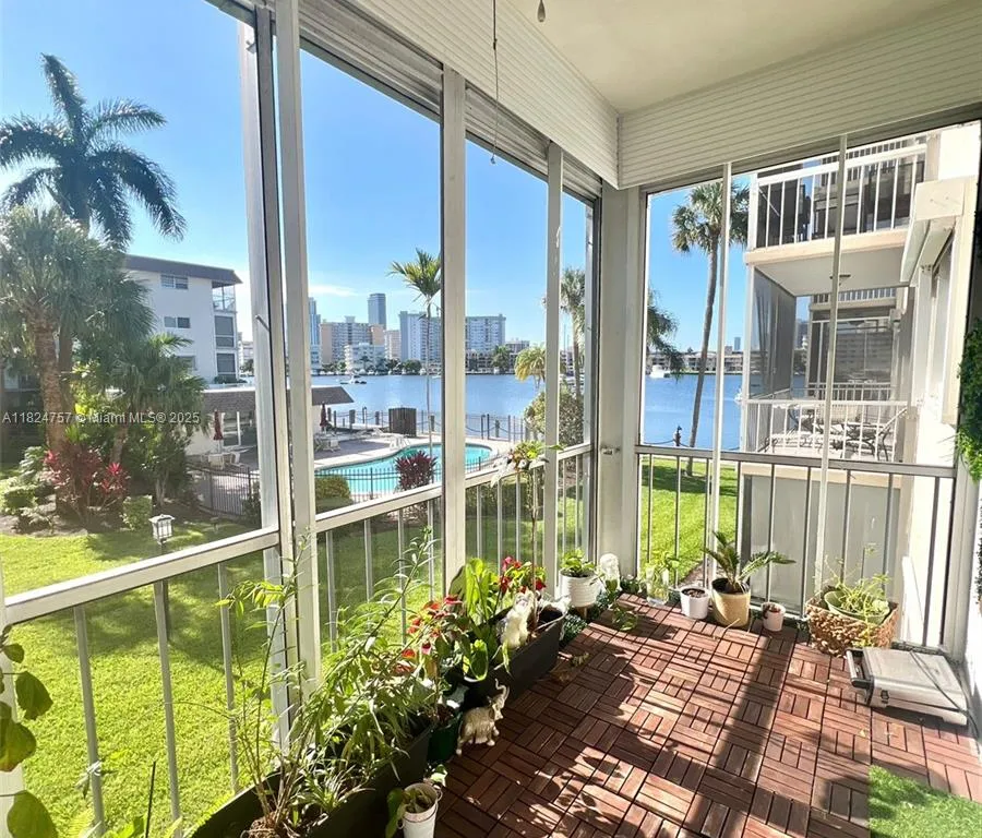 2200 Diana Dr # 216, Hallandale Beach FL 33009