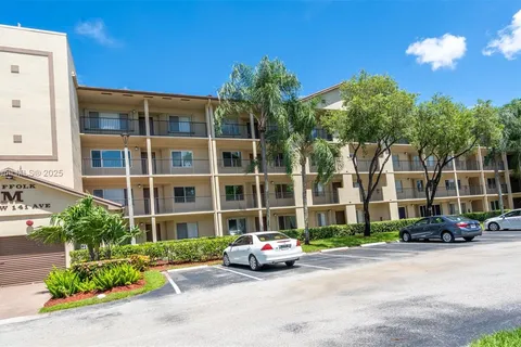 901 SW 141st Ave # 303M, Pembroke Pines FL 33027