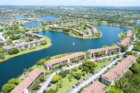 901 SW 141st Ave # 303M, Pembroke Pines FL 33027
