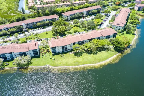 901 SW 141st Ave # 303M, Pembroke Pines FL 33027