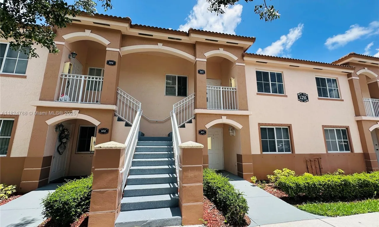 1251 SE 28th Ct # 203, Homestead FL 33035