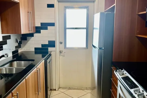 930 SE 9th Ave # 11, Pompano Beach FL 33060