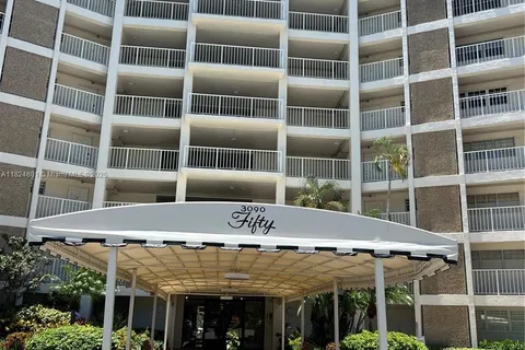 3090 N Course Dr # 311, Pompano Beach FL 33069