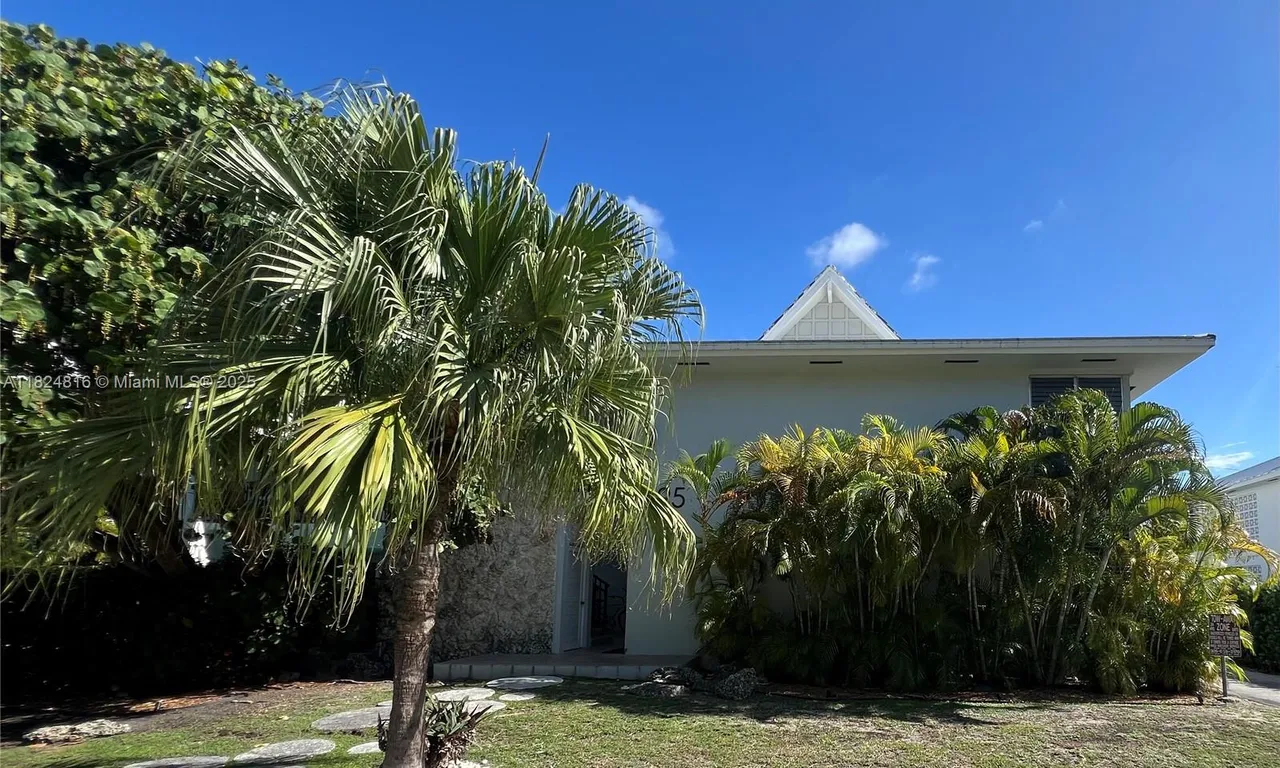 195 Sunrise Dr # 4, Key Biscayne FL 33149