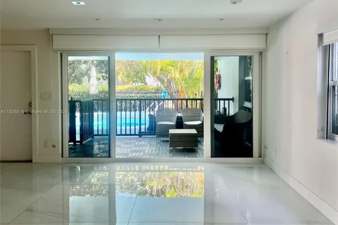 195 Sunrise Dr # 4, Key Biscayne FL 33149