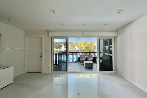 195 Sunrise Dr # 4, Key Biscayne FL 33149
