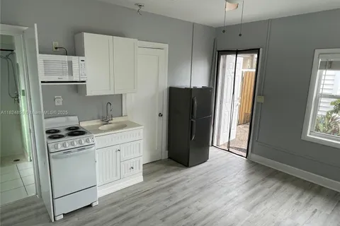 1108 NE 3rd St # C, Fort Lauderdale FL 33301