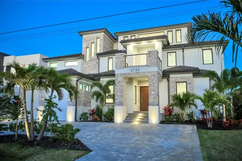 5735 Riverside Dr, Cape Coral FL 33904