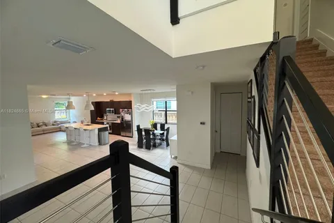 10240 NW 76th Ter, Doral FL 33178