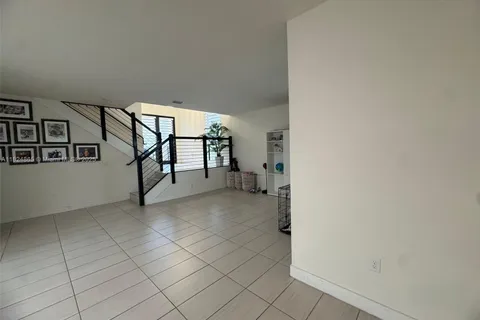 10240 NW 76th Ter, Doral FL 33178