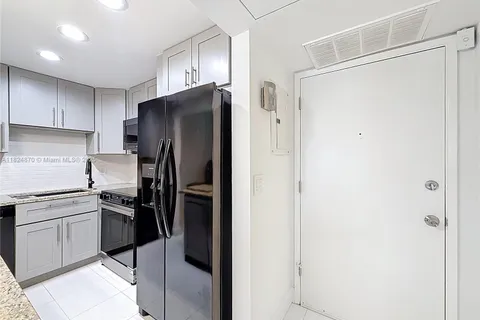 101 E Mcnab Rd # 311, Pompano Beach FL 33060