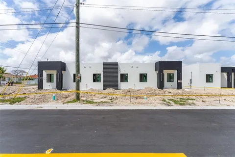 12393 SW 220th St, Miami FL 33170