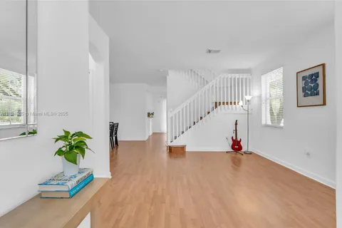 8081 NW 107th Ct, Doral FL 33178