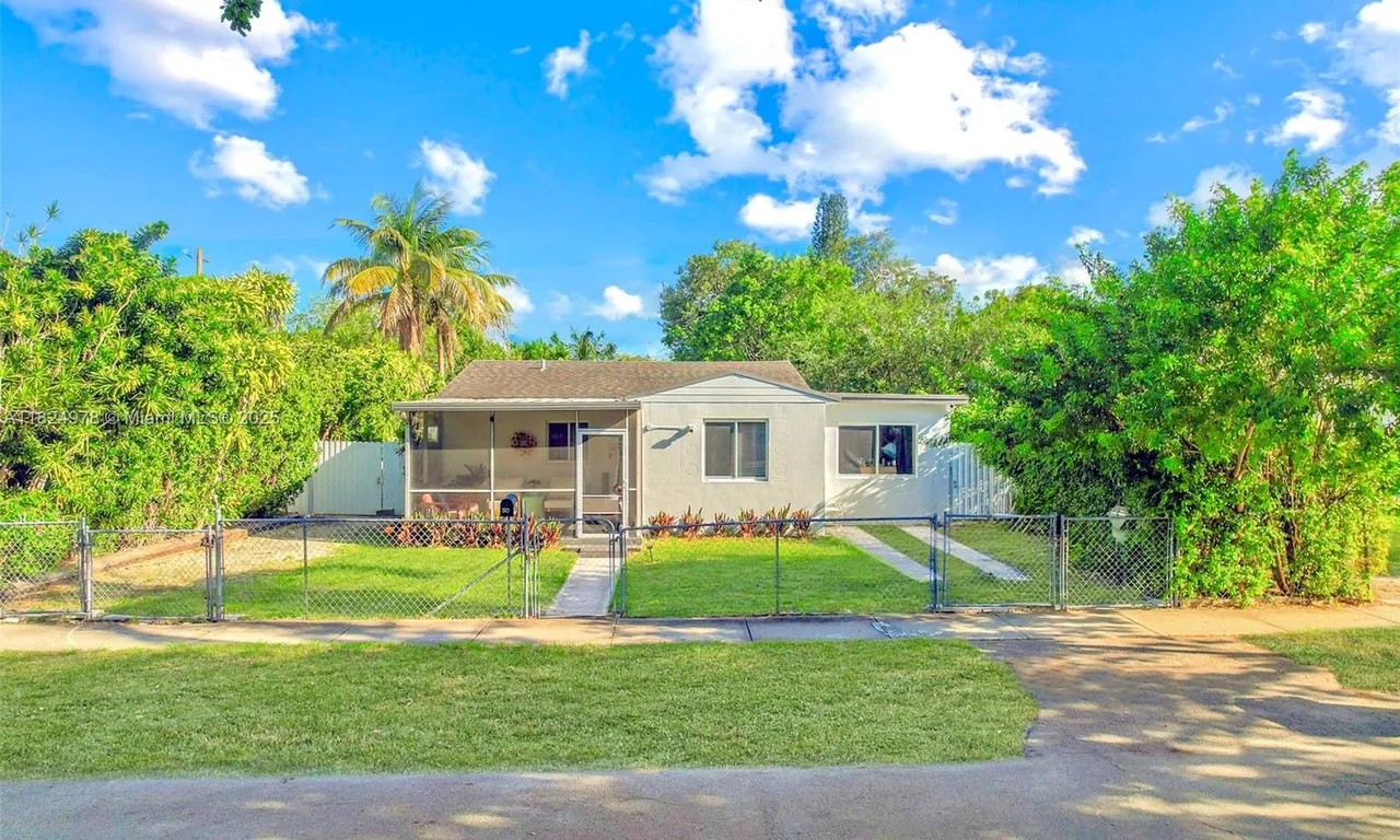 50 NW 127th St, North Miami FL 33168