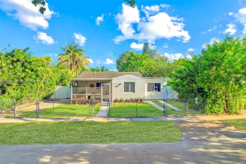 50 NW 127th St, North Miami FL 33168