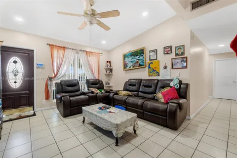 1616 SW 9th St, Fort Lauderdale FL 33312