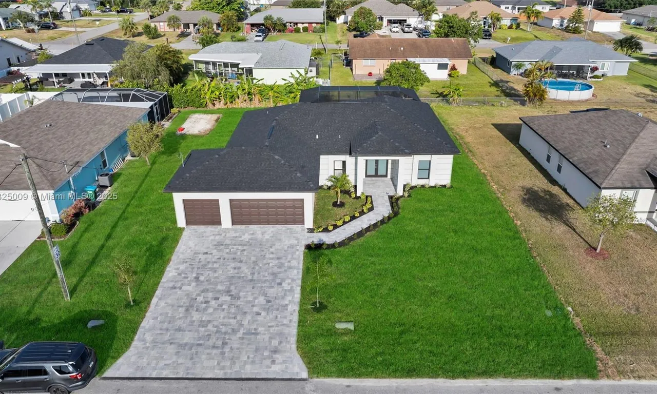 1520 NW 36th pl, Cape Coral FL 33993