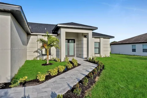 1520 NW 36th pl, Cape Coral FL 33993
