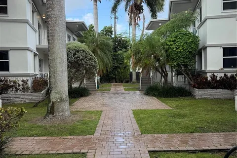 1142 99th St # 23, Bay Harbor Islands FL 33154