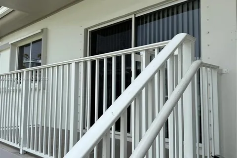1142 99th St # 23, Bay Harbor Islands FL 33154