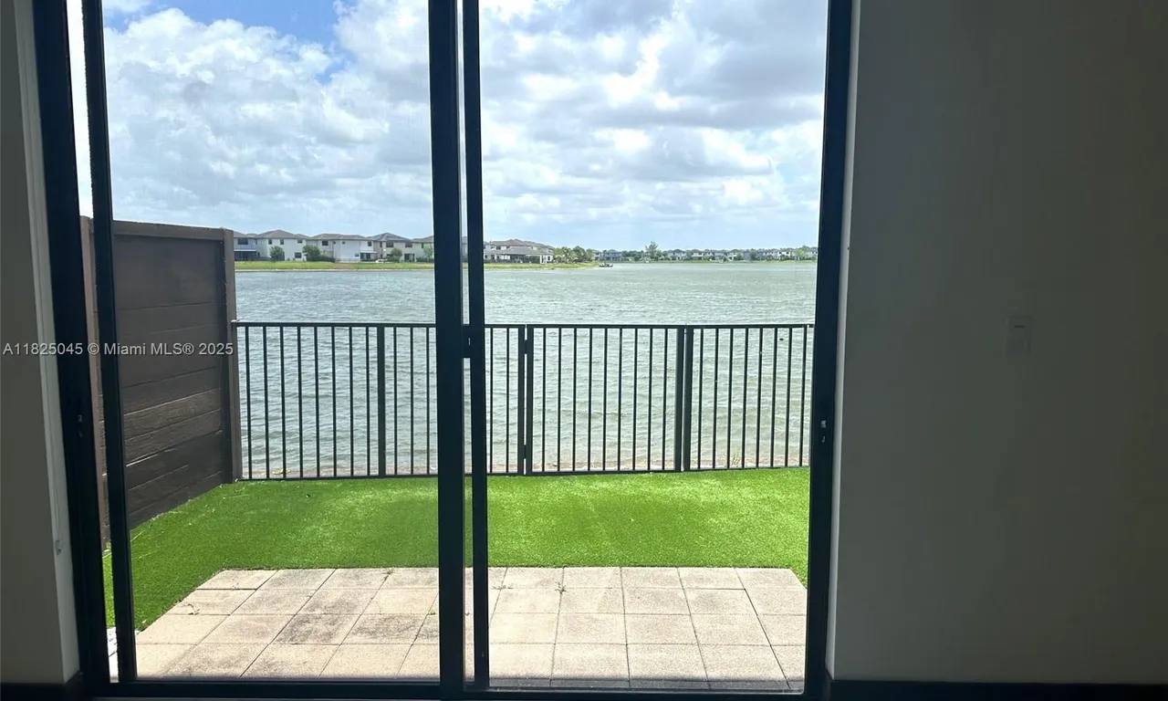 15965 NW 91st Ct # 15965, Miami Lakes FL 33018