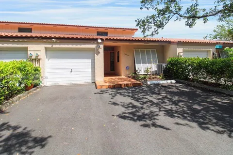 14716 Breckness Pl, Miami Lakes FL 33016