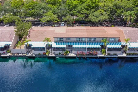 14716 Breckness Pl, Miami Lakes FL 33016