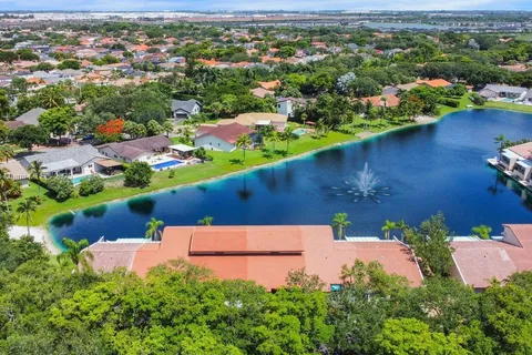 14716 Breckness Pl, Miami Lakes FL 33016