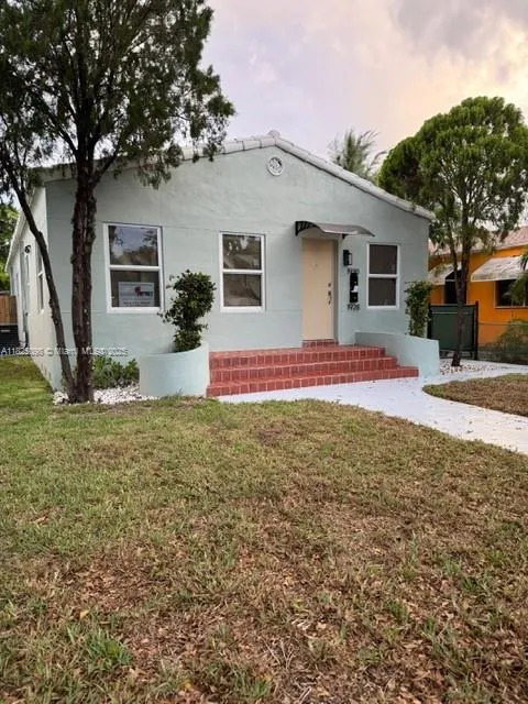 1930-1928 Adams St, Hollywood FL 33020