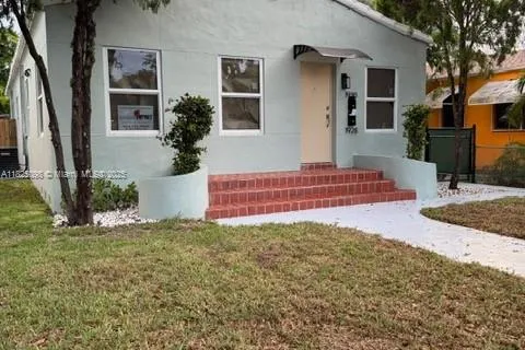1930-1928 Adams St, Hollywood FL 33020