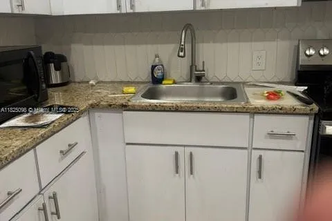 1930-1928 Adams St, Hollywood FL 33020