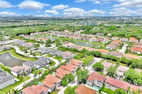 3521 Forest View Cir, Dania Beach FL 33312