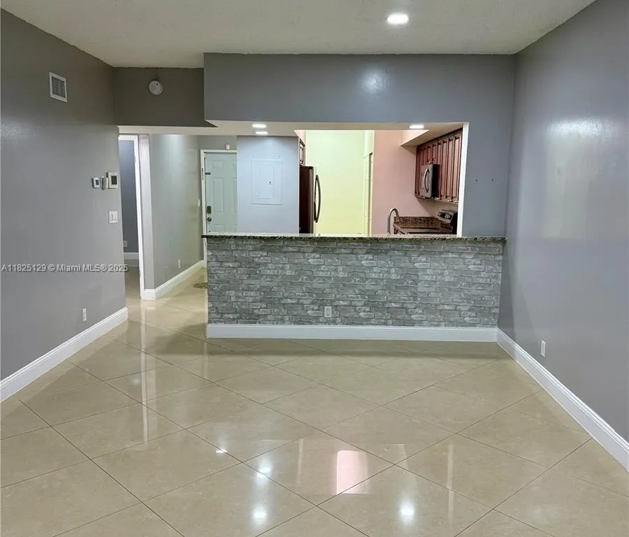 8218 NW 24th st # 8218, Coral Springs FL 33065