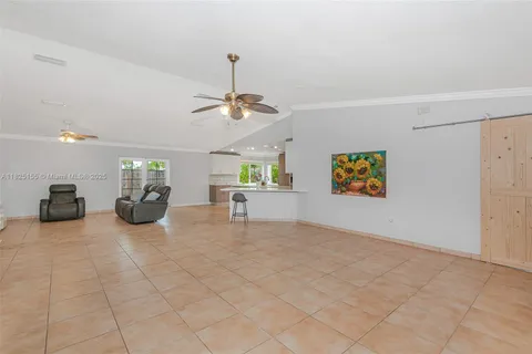 16859 Crestview Ln, Weston FL 33326