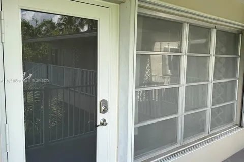 2501 N Ocean Blvd # 19, Pompano Beach FL 33062