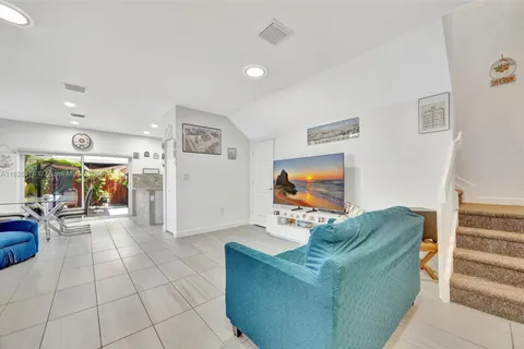 1205 NW 4th Ln, Florida City FL 33034
