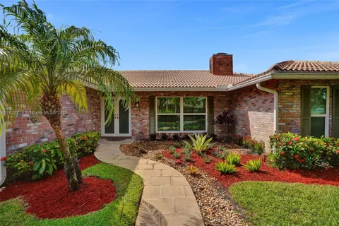 10967 NW 12th Dr, Coral Springs FL 33071