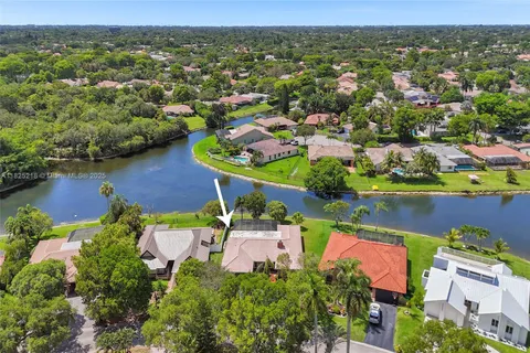 10967 NW 12th Dr, Coral Springs FL 33071