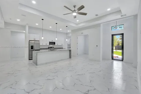 2407 Jetridge St, Other City - In The State Of Florida FL 33920