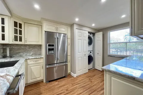 7340 Lake Cir Dr # 207, Margate FL 33063