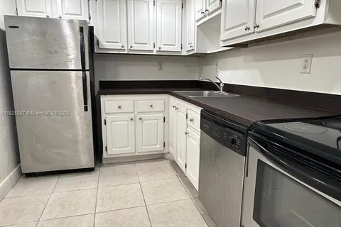 1805 Sans Souci Blvd # 513, North Miami FL 33181