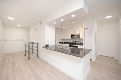 2406 Centergate Dr # 202, Miramar FL 33025