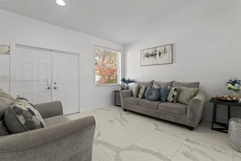 3818 SW 171st Ter, Miramar FL 33027