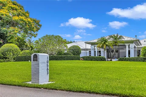 10563 SW 92nd Ave, Miami FL 33176