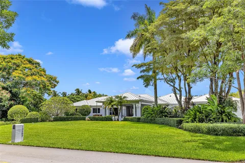 10563 SW 92nd Ave, Miami FL 33176