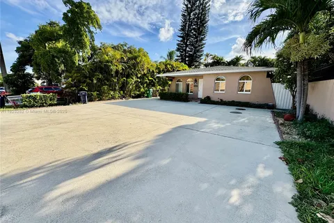 936 SW 68th Ave, Miami FL 33144