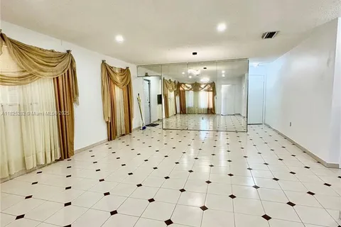 936 SW 68th Ave, Miami FL 33144